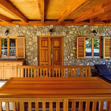 Stone House Luka * Vantacici