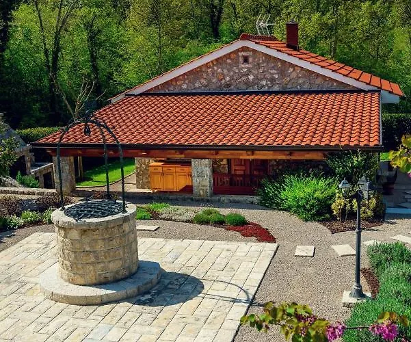 بيت للعطل Stone House Luka فانتاسيسي