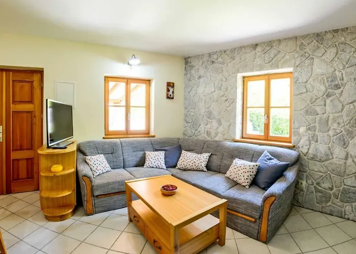 Stone House Luka * فانتاسيسي