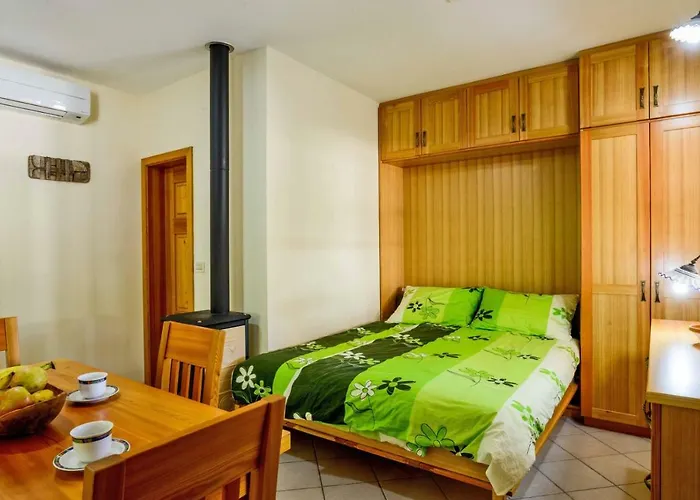 Stone House Luka * فانتاسيسي